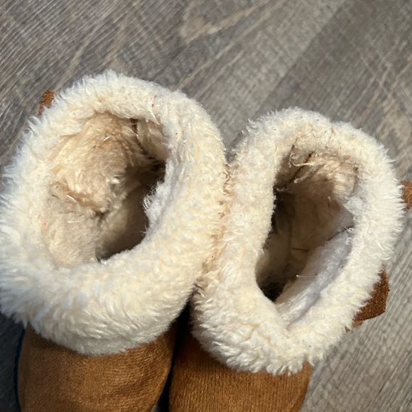 Little girl boots with bow and fur - Picture 2 of 2